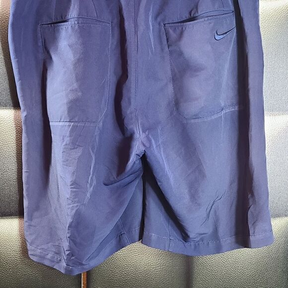 Nike Golf shorts    - Picture 2 of 4